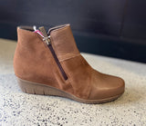 Valeria's Tan boot (Sz 38) last one