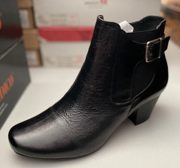 Miss M - Durable sz 39 only