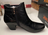 Miss M - Durable sz 39 only