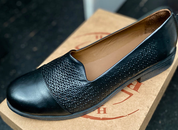 Bueno - H103 Black leather shoe - Last one sz 41